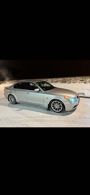 Gebraucht BMW 530 258 PS (189 kW) 2005 Grau Limousine