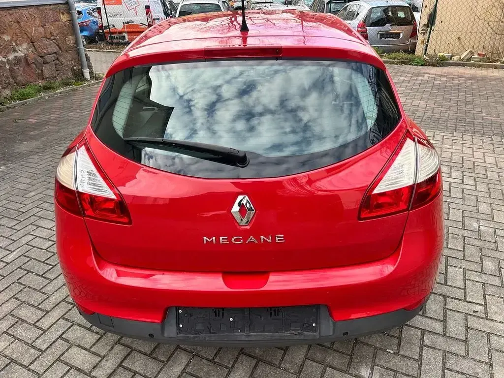 Gebraucht Renault Mégane III 101 PS (74 kW) 2010 Rot Limousine