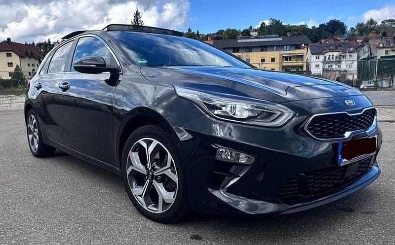Schwarz Gebraucht 2019 Kia Ceed Platinum Edition Kleinwagen | 14.500 € (Etwas zu teuer) - Bild 1/4