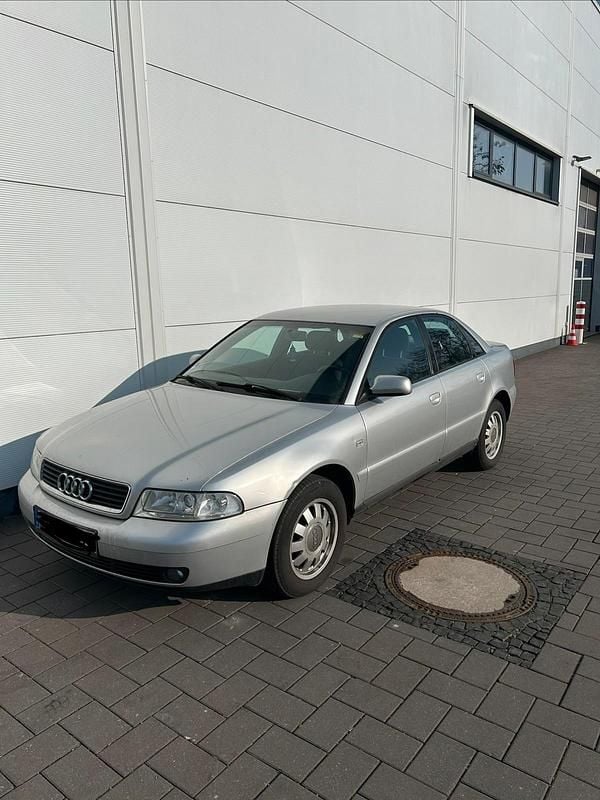 Gebraucht Audi A4 101 PS (74 kW) 2000 Silber Limousine