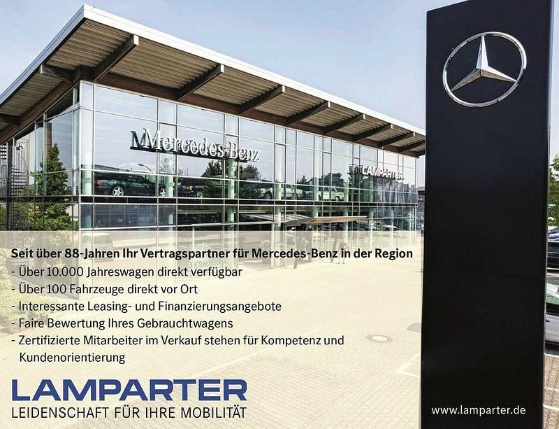 Grau Gebraucht 2022 Mercedes V300 AMG Van / Kleinbus | 64.980 € (Etwas zu teuer) - Bild 1/2