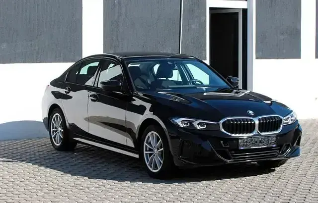 Gebraucht BMW 318 Shadowline 156 PS (114 kW) 2024 Schwarz Limousine