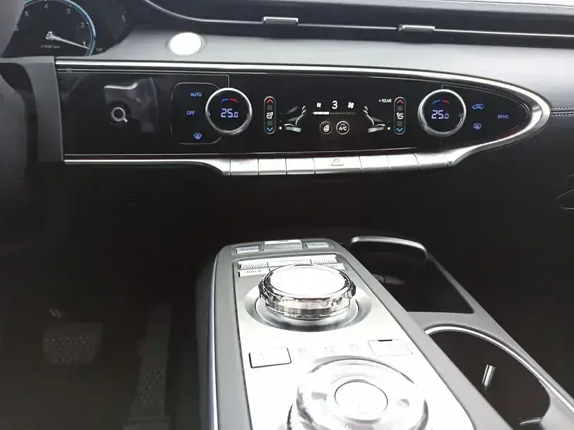 Gebraucht Genesis GV70 201 PS (147 kW) 2025 Grau SUV