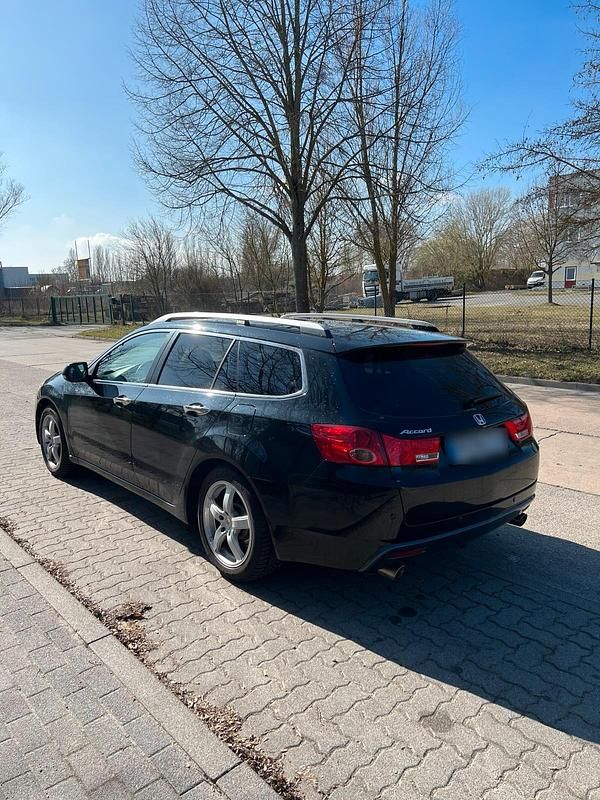 Gebraucht Honda Accord Executive 201 PS (147 kW) 2011 Schwarz Kombi
