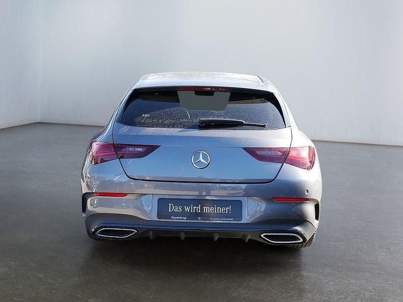 Gebraucht Mercedes CLA200 Shooting Brake AMG 163 PS (119 kW) 2024 Graulack mountaingrau (metallic) Kombi