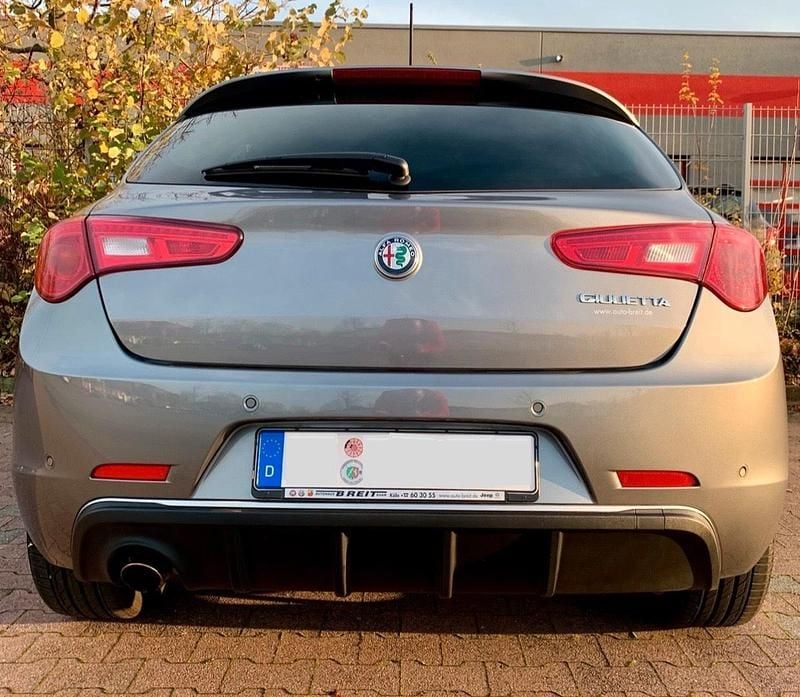 Gebraucht Alfa Romeo Giulietta 120 PS (88 kW) 2020 Grau Kleinwagen