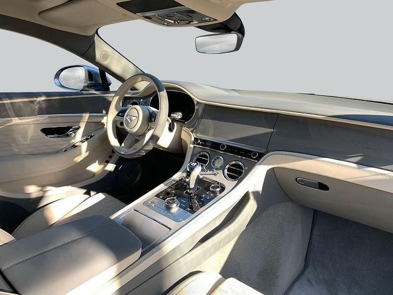 Neu Bentley Continental Mulliner 600 PS (441 kW) 2026 Grau Coupé