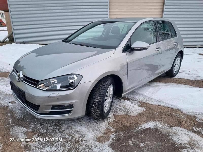 Grau Gebraucht 2017 VW Golf Allstar Limousine | 9.500 € (Superpreis) - Bild 1/4