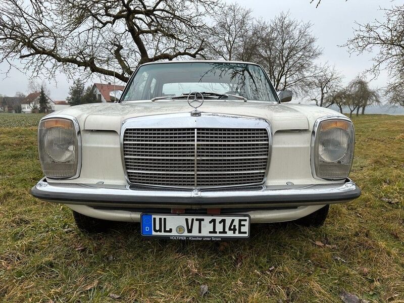 Gebraucht Mercedes 230 44 kW (60 PS) 1973 Weiß Limousine