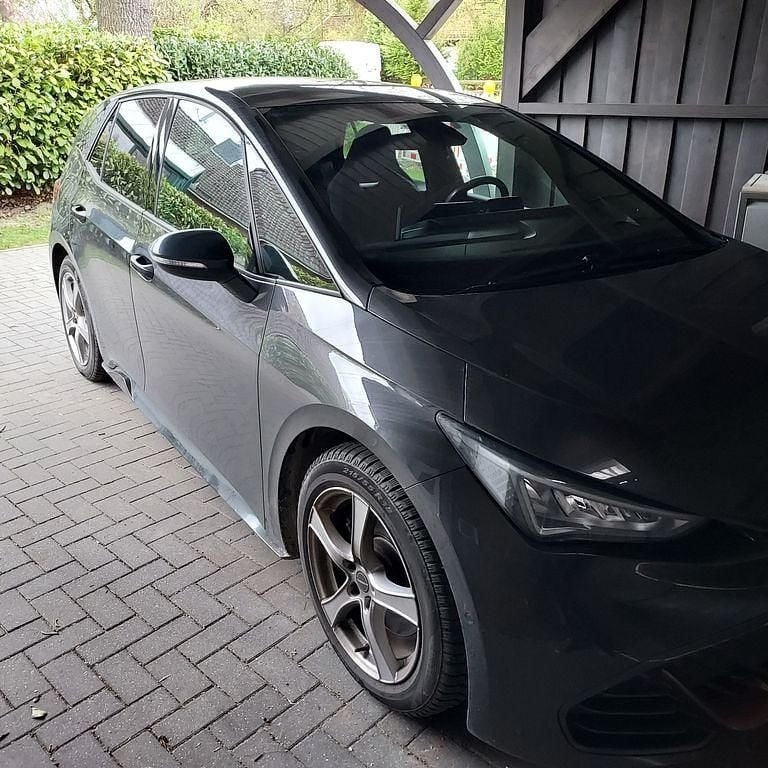 Second-hand Cupra Born 150 kW (204 CP) 2022 Negru Hatchback