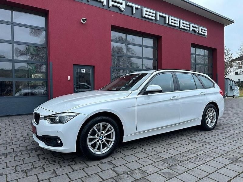 Gebraucht BMW 320 Advantage 184 PS (135 kW) 2018 Weiß Kombi