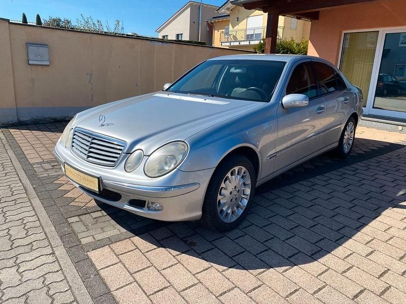 Gebraucht Mercedes E500 306 PS (225 kW) 2002 Silber Limousine