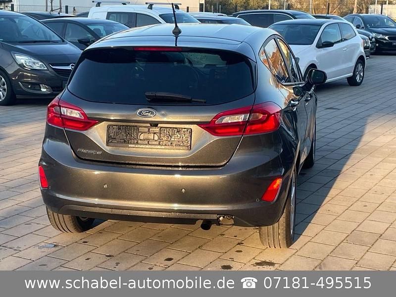 Gebraucht Ford Fiesta Cool & Connect 101 PS (74 kW) 2017 Magneticgrau (metallic) Kleinwagen