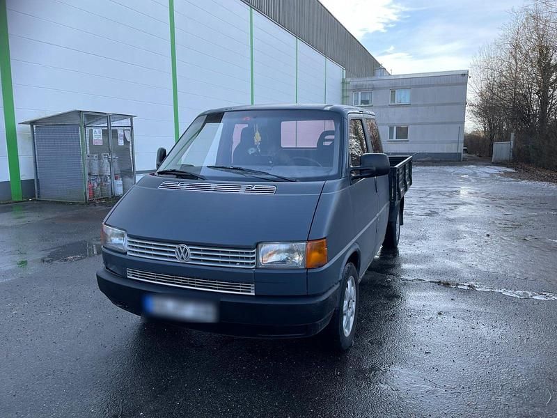 Rot Gebraucht 1992 VW T4 Van | 1.600 € - Bild 1/4
