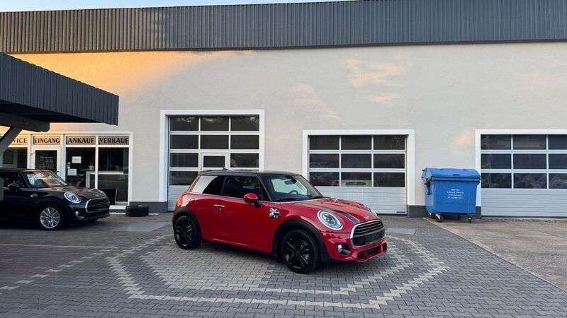 Rot Gebraucht 2018 Mini John Cooper Works Kleinwagen | 18.990 € (Fairer Preis) - Bild 1/4