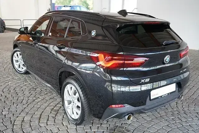 Gebraucht BMW X2 M Sport 192 PS (141 kW) 2023 Saphirschwarzmet. SUV