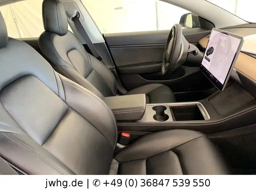 Second-hand Tesla Model 3 366 kW (498 CP) 2021 Negru Berlinǎ