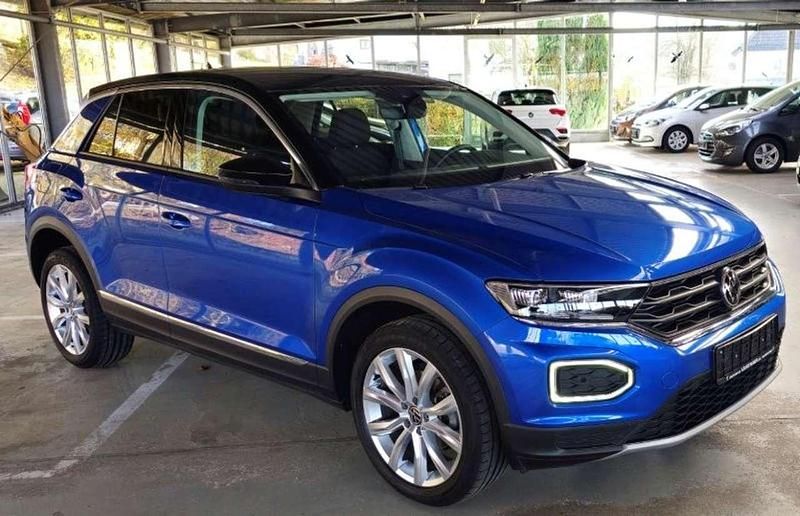 Gebraucht VW T-Roc Style 150 PS (110 kW) 2021 Ravennablau SUV