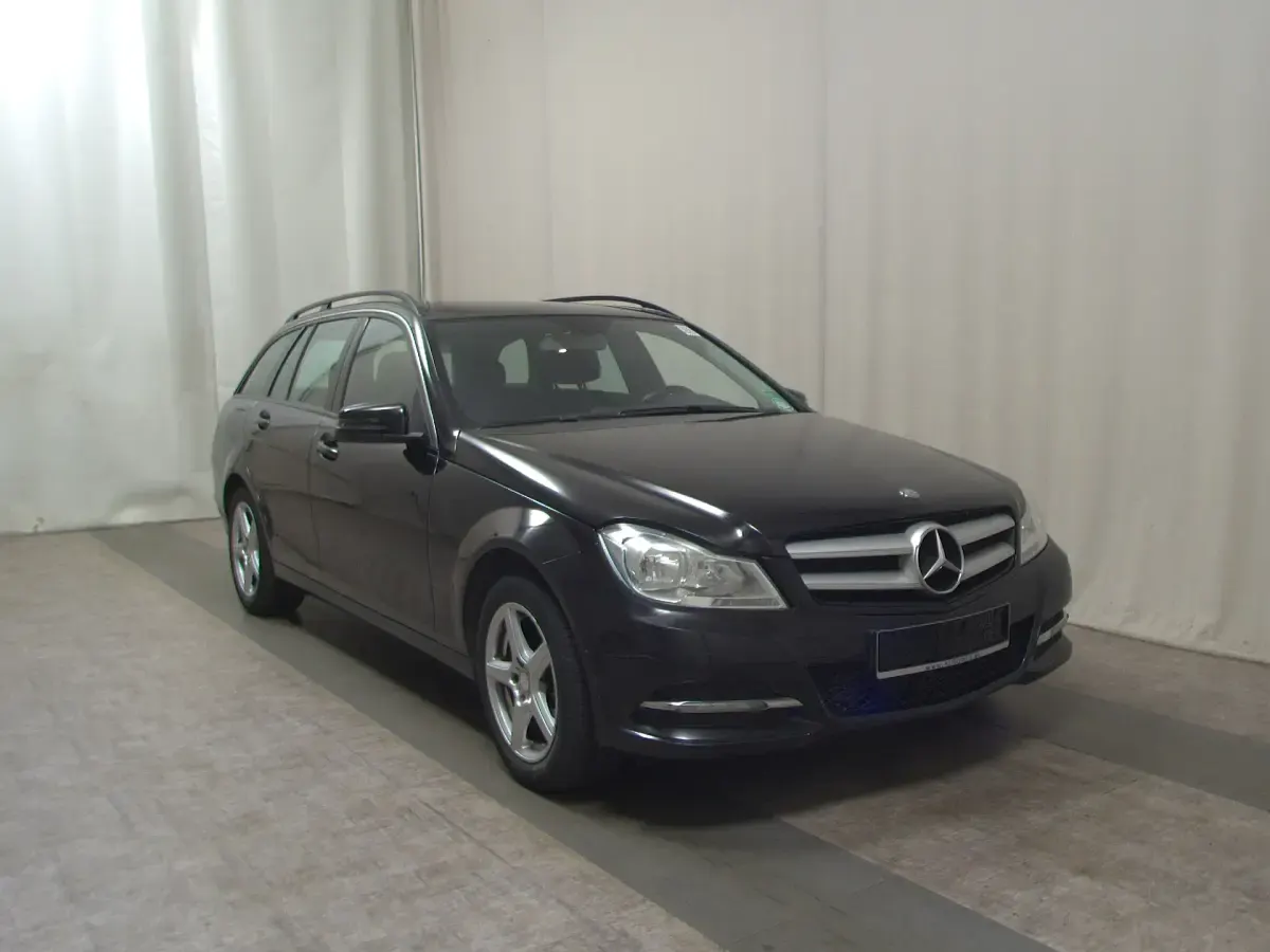 Gebraucht Mercedes C200 136 PS (100 kW) 2013 Schwarz Kombi