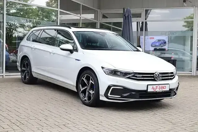 Gebraucht VW Passat GTE 218 PS (160 kW) 2021 Pure white Kombi