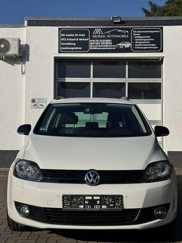 Gebraucht VW Golf VII Match 105 PS (77 kW) 2012 Candyweiß Kleinwagen