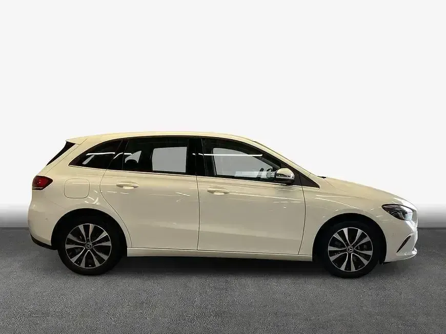 Gebraucht Mercedes B250e Style 218 PS (160 kW) 2022 Weiß Kleinwagen