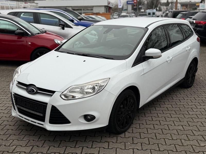 Gebraucht Ford Focus 116 PS (85 kW) 2014 Weiß Kombi
