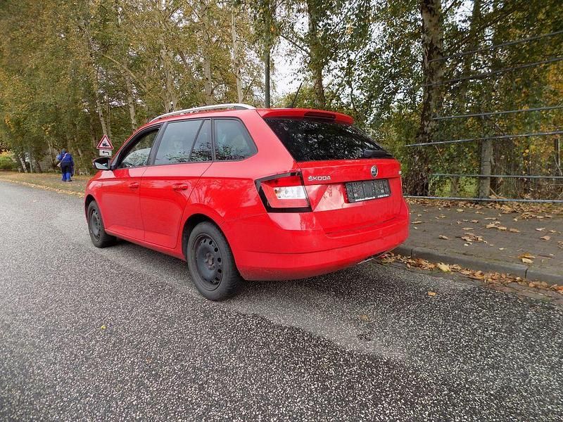 Gebraucht Skoda Fabia Ambition 110 PS (80 kW) 2017 Rot Kleinwagen