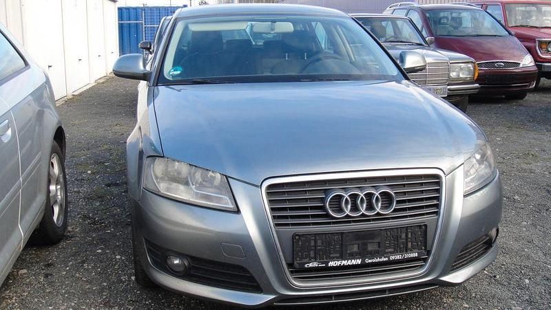 Second-hand Audi A3 Attraction 125 CP (91 kW) 2009 Gri Hatchback