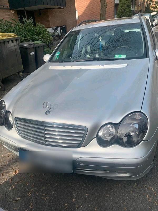 Gebraucht Mercedes C220 143 PS (105 kW) 2002 Silber Kombi