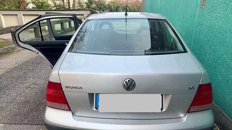 Gebraucht VW Bora Basis 105 PS (77 kW) 2000 Silber Limousine