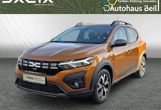 Gebraucht Dacia Sandero Expression 101 PS (74 kW) 2023 Orange Limousine