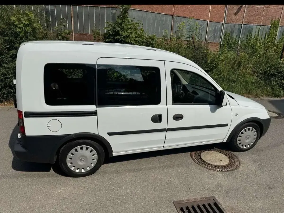 Occasion Opel Combo 94 ch (69 kW) 2010 Blanc Monospace