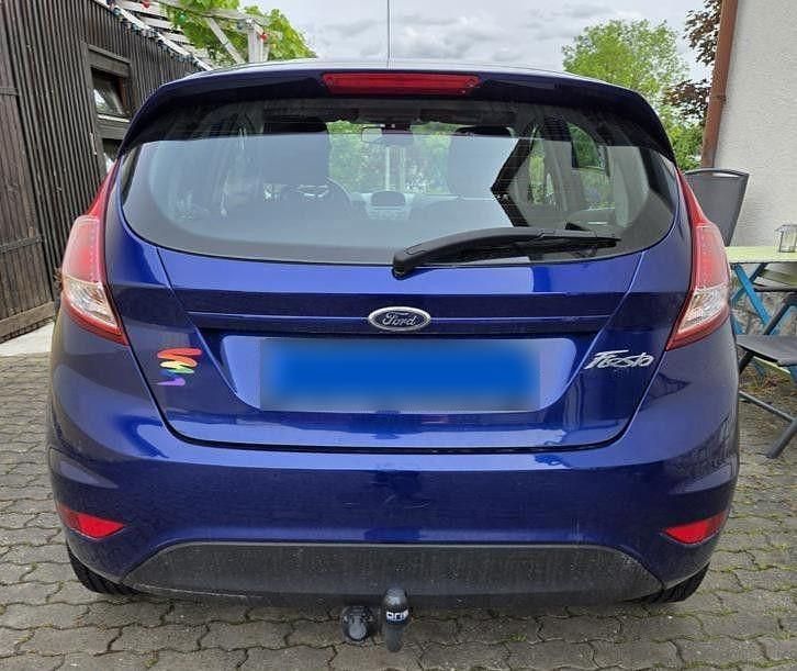 Gebraucht Ford Fiesta 82 PS (60 kW) 2016 Blau Kleinwagen