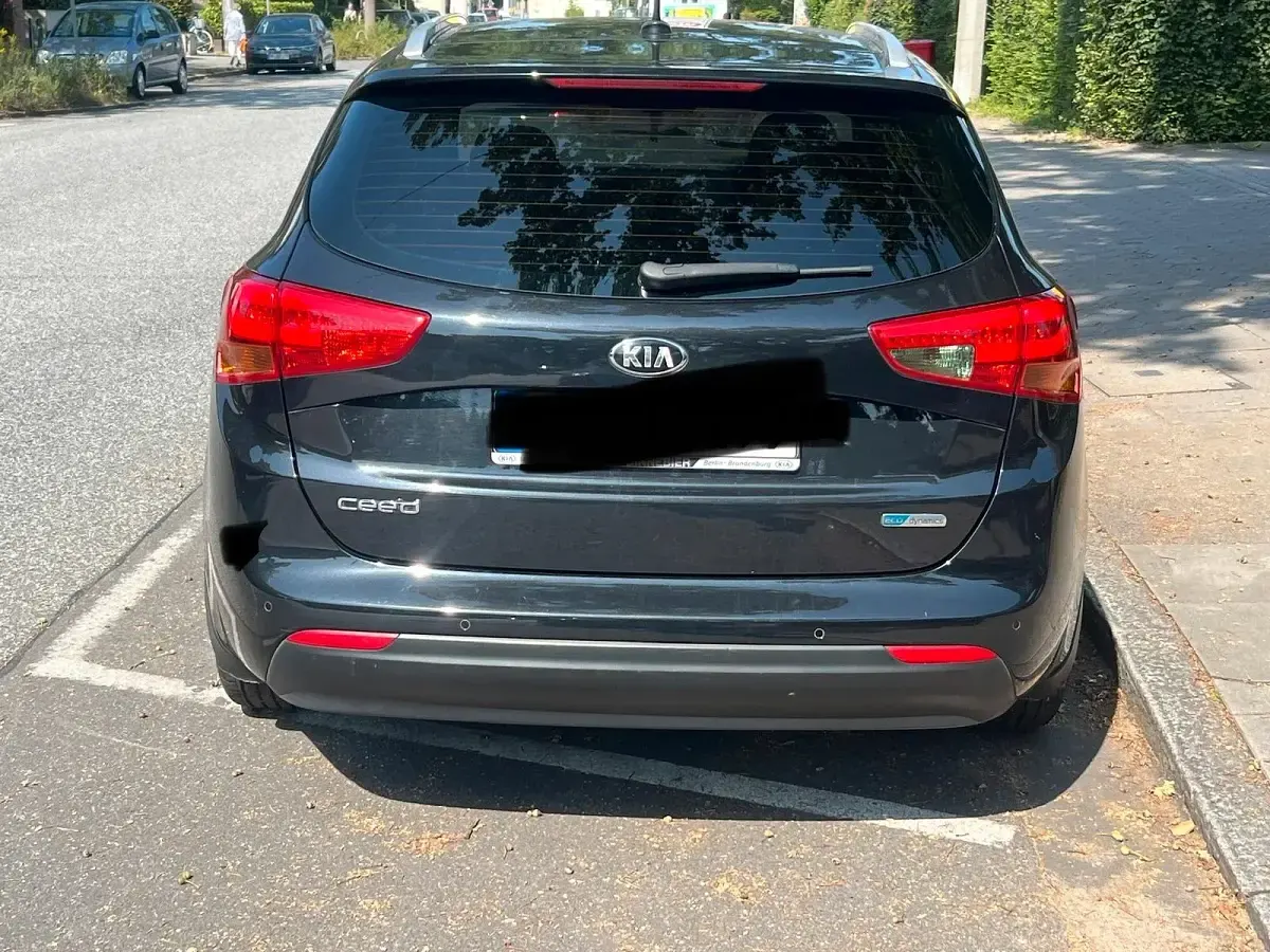 Używany Kia Ceed 135 KM (99 kW) 2015 Czarny Hatchback