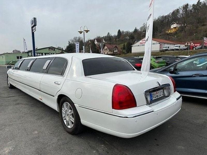 Gebraucht Lincoln Town Car 242 PS (177 kW) 2006 Weiß Limousine