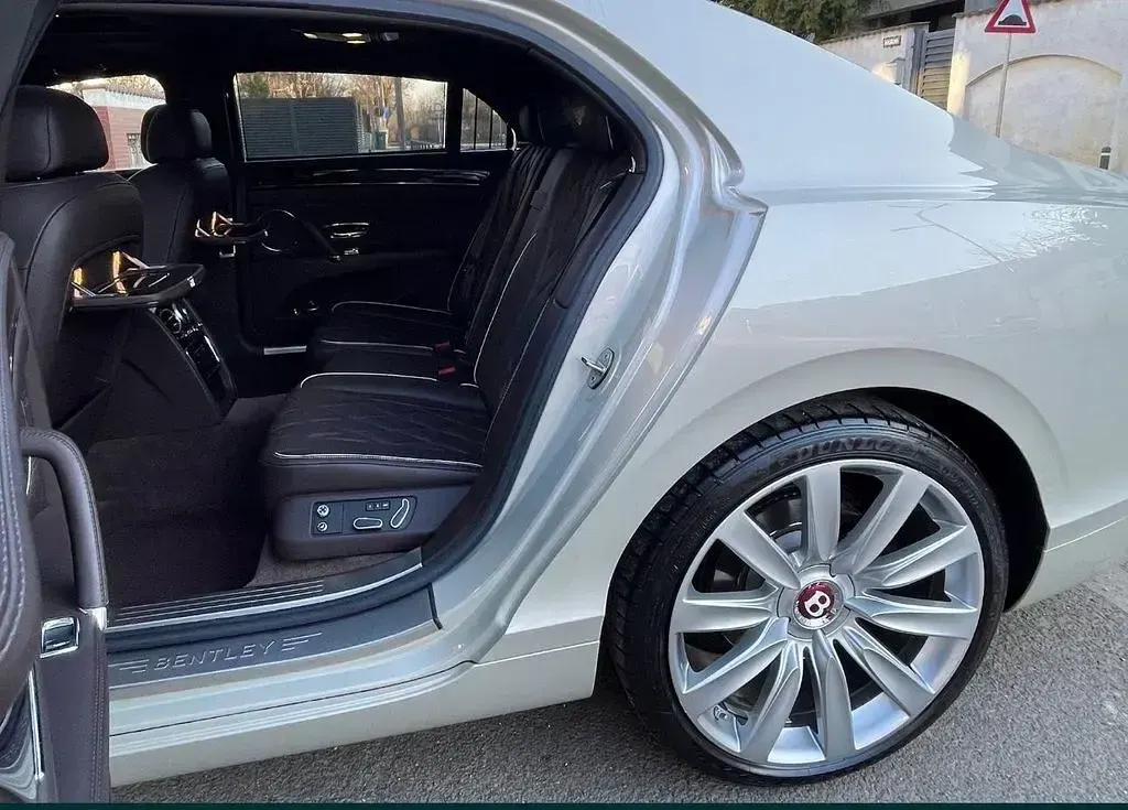 Brugt Bentley Flying Spur 507 HK (372 kW) 2015 Beige Sedan