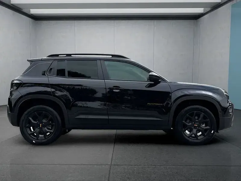 Neu Jeep Avenger 136 PS (100 kW) 2026 Schwarz SUV