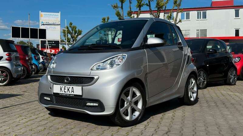 River silver Gebraucht 2012 Smart ForTwo Cabrio Cabrio | 10.990 € (Teuer) - Bild 1/4