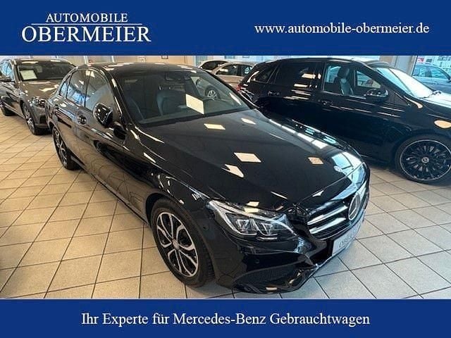 Schwarz (obsidianschwarz) Gebraucht 2016 Mercedes C220 Night Limousine | 23.950 € (Fairer Preis) - Bild 1/4