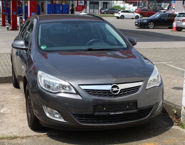 Gebraucht 2011 Opel Astra Sport Kombi | 3.900 € (Guter Preis) - Bild 1/4