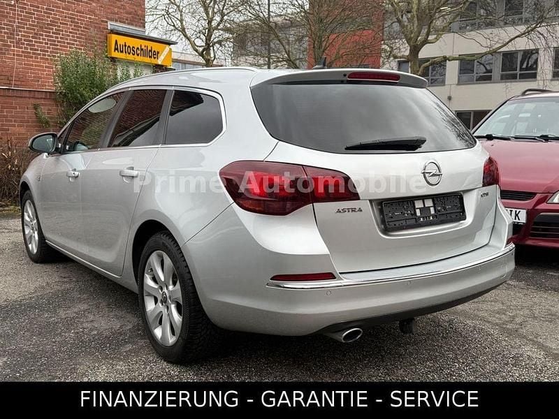 Gebraucht Opel Astra Exklusiv 165 PS (121 kW) 2014 Silber Kombi