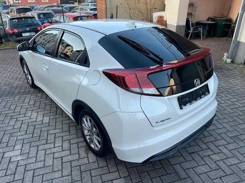 Gebraucht Honda Civic 99 PS (72 kW) 2015 Weiß Limousine