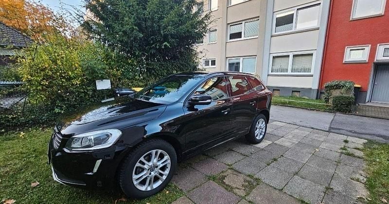 Schwarz Gebraucht 2016 Volvo XC60 Linje Inscription SUV | 10.500 € (Superpreis) - Bild 1/4