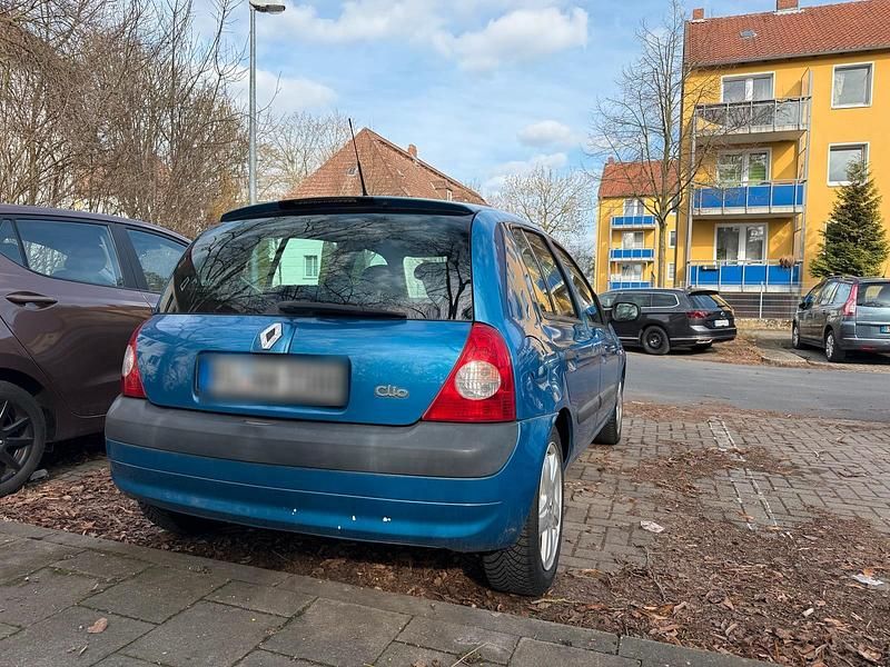 Gebraucht Renault Clio II 75 PS (55 kW) 2004 Blau Kleinwagen