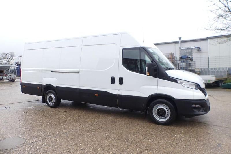 Gebraucht Iveco Daily 156 PS (114 kW) 2022 Weiß Van / Kleinbus