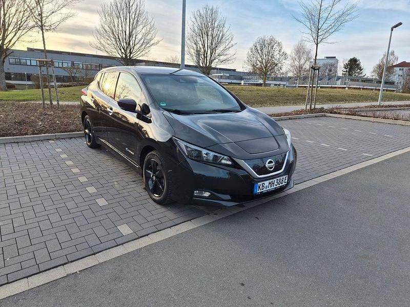 Gebraucht Nissan Leaf N-Connecta 110 kW (150 PS) 2020 Schwarz Kleinwagen