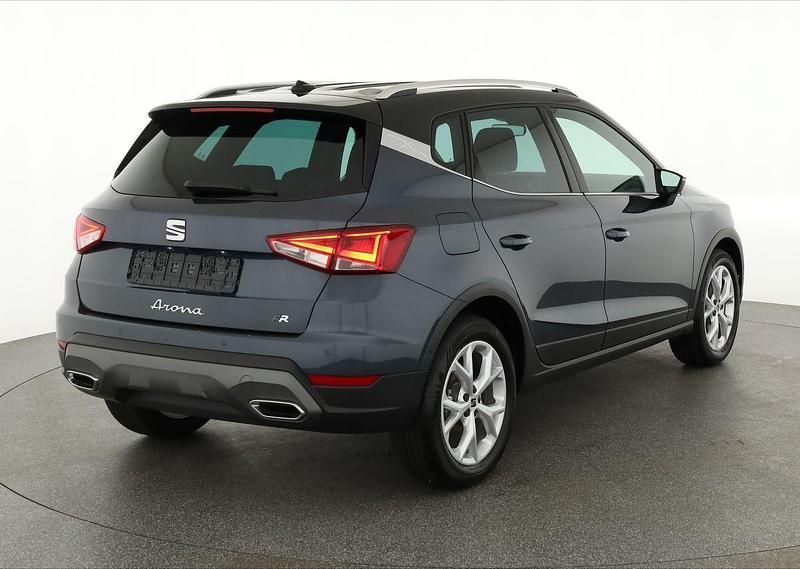 Neu Seat Arona FR 150 PS (110 kW) 2025 Magnetic grau metallic SUV