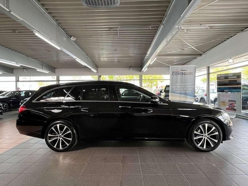 Gebraucht Mercedes E300 306 PS (225 kW) 2019 Ung. schwarz  unilack Kombi