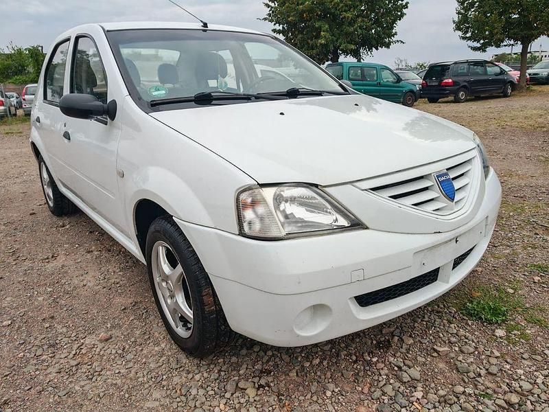 Weiß Gebraucht 2008 Dacia Logan Basis Limousine | 799 € (Superpreis) - Bild 1/4